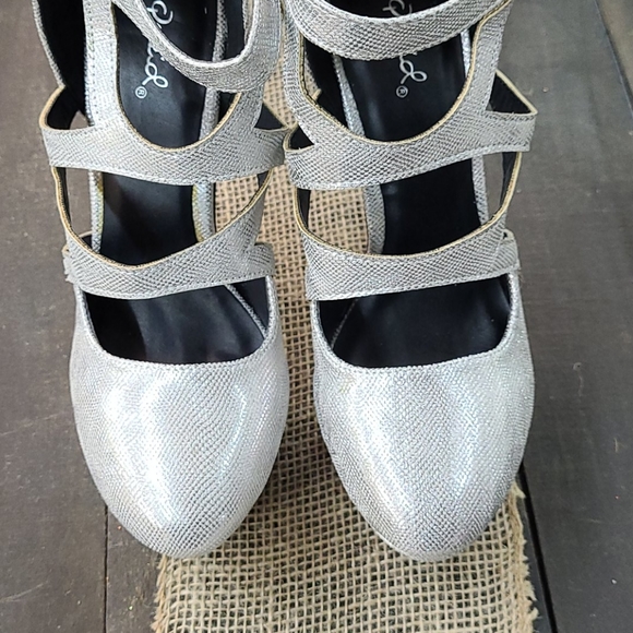 NWOT Qupid platform stilettos - Picture 6 of 7